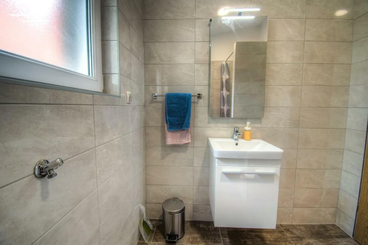 Apartmani Matko Zadar 0*,